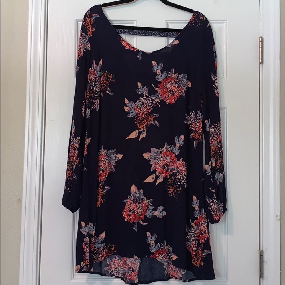 Beautiful Floral Dress 🌺